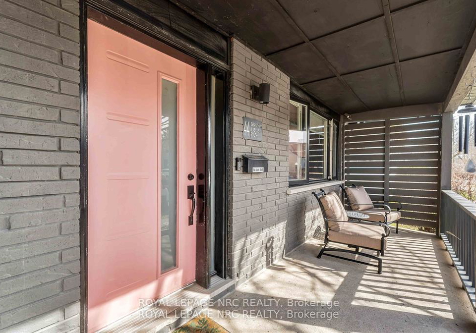 44-grantham-avenue-s-st-catharines-ontario-x12358625