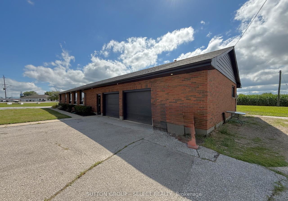 101-broadway-street-lambton-shores-ontario-x12358860