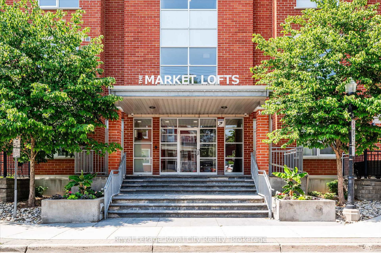 165-duke-street-e-kitchener-ontario-x12358933