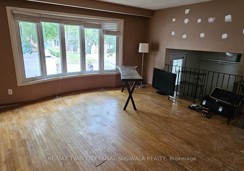 143-brookside-crescent-kitchener-ontario-x12359003