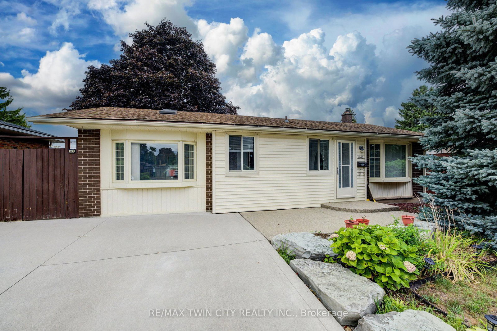 1740-holley-crescent-cambridge-ontario-x12359035