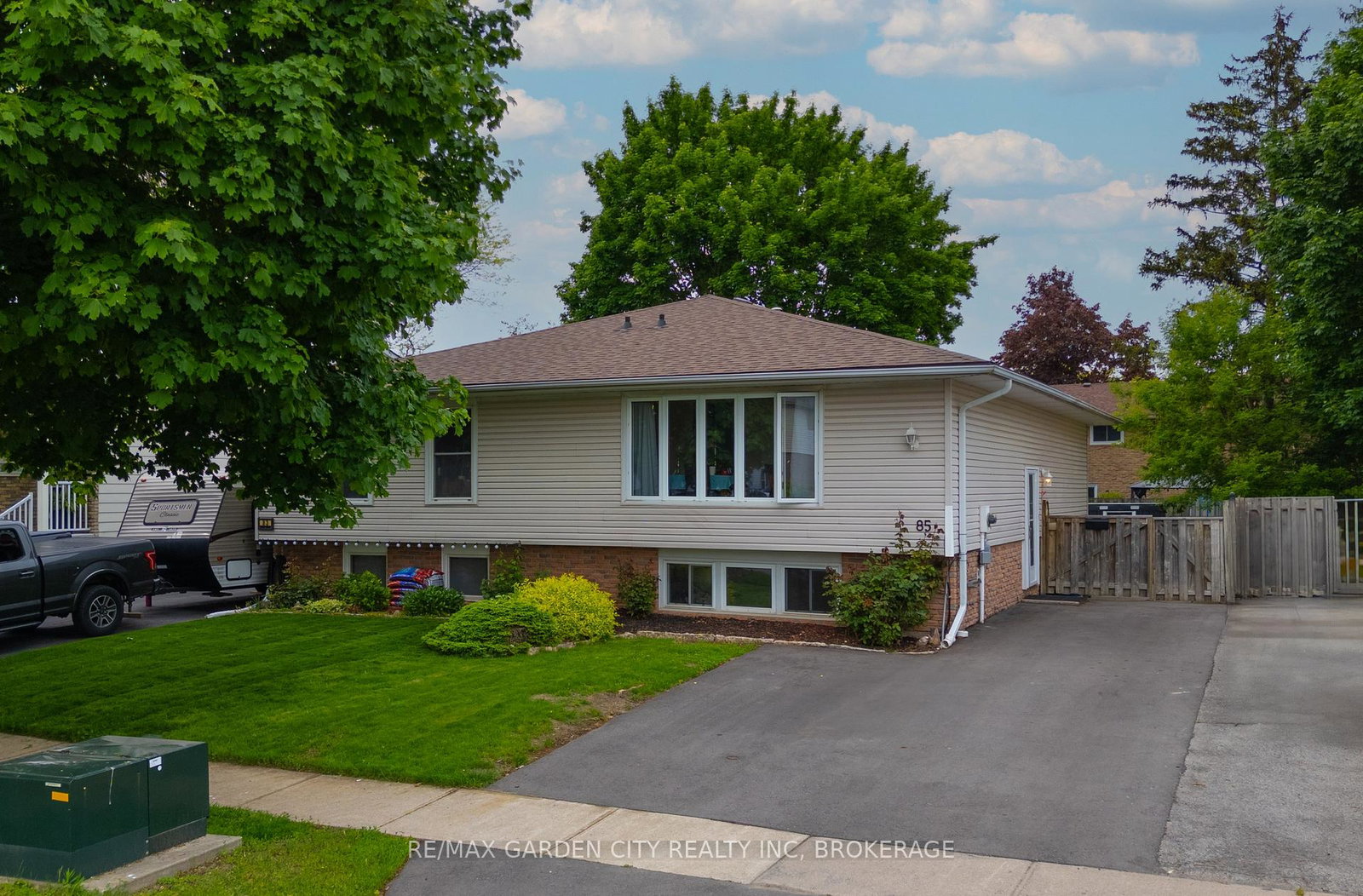 85-ventura-drive-st-catharines-ontario-x12359037