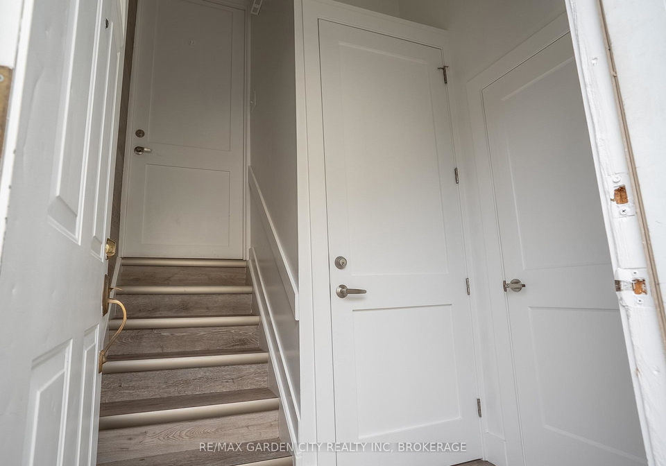 85-ventura-drive-st-catharines-ontario-x12359037