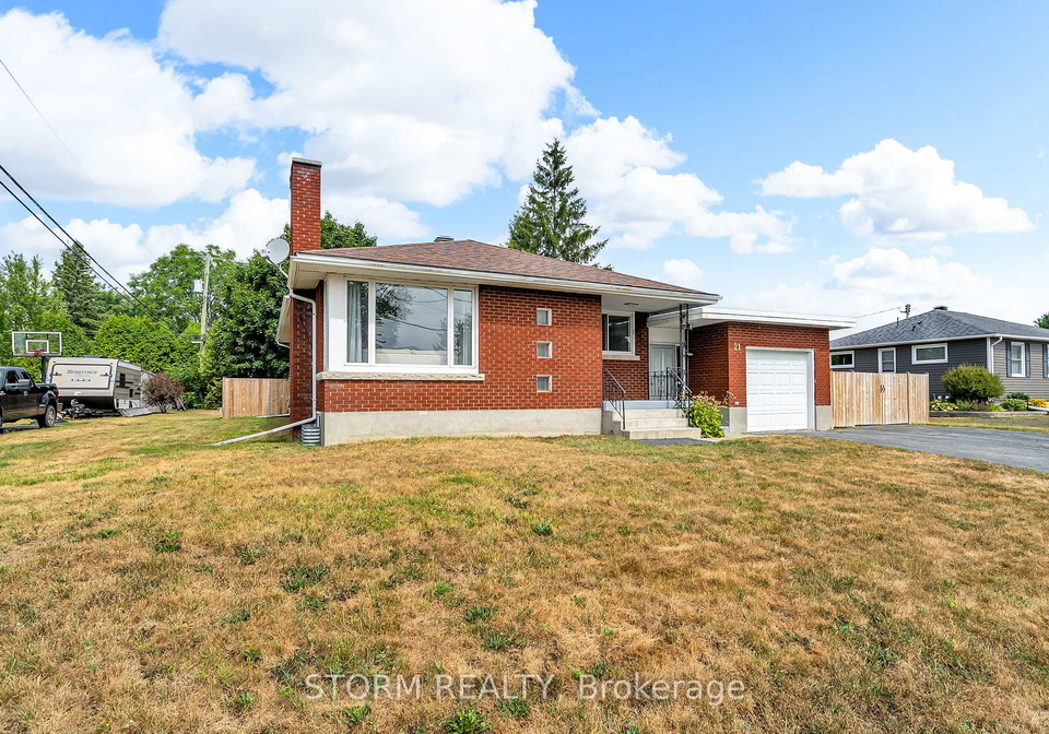 21-st-lawrence-street-south-stormont-ontario-x12359241