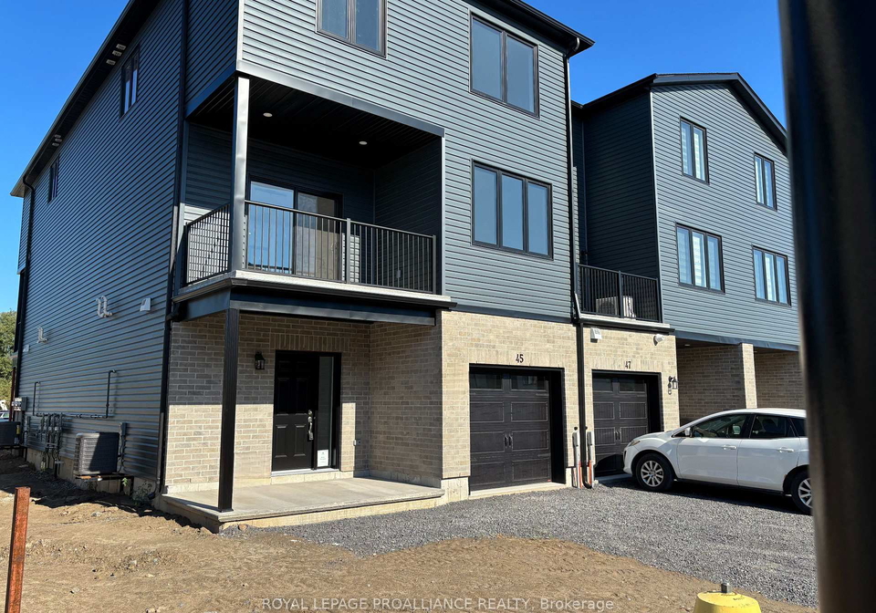 45-evans-street-prince-edward-county-ontario-x12359375