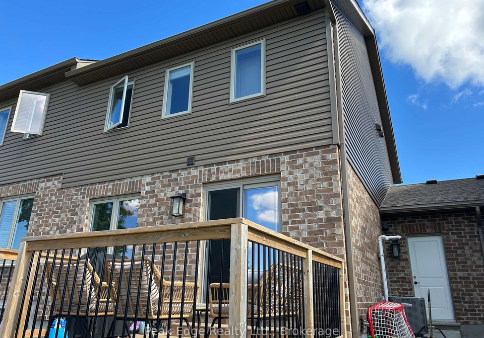 158-stonebrook-way-n-grey-highlands-ontario-x12359393