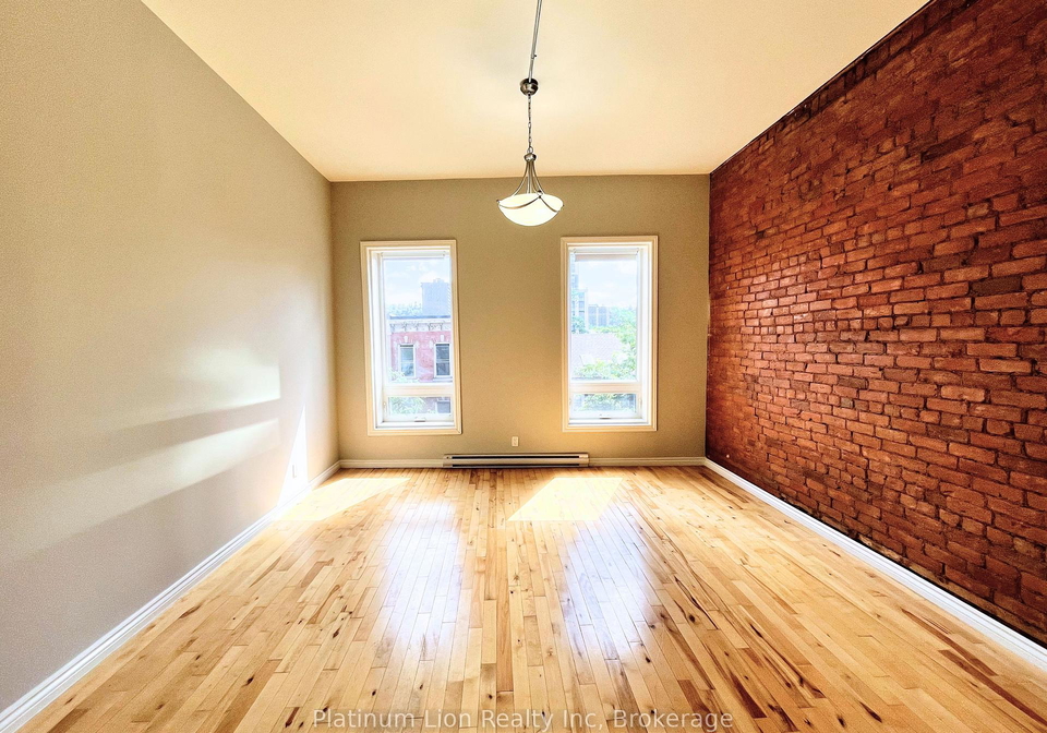 215-king-street-e-hamilton-ontario-x12359664