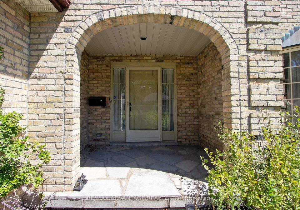 15-sprucedale-court-london-north-ontario-x12359891