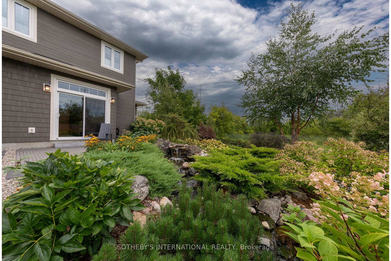 285-stone-street-n-gananoque-ontario-x12359940