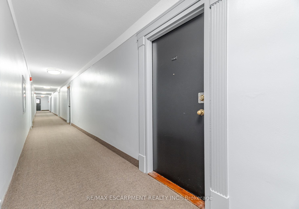 15-albright-road-hamilton-ontario-x12360264