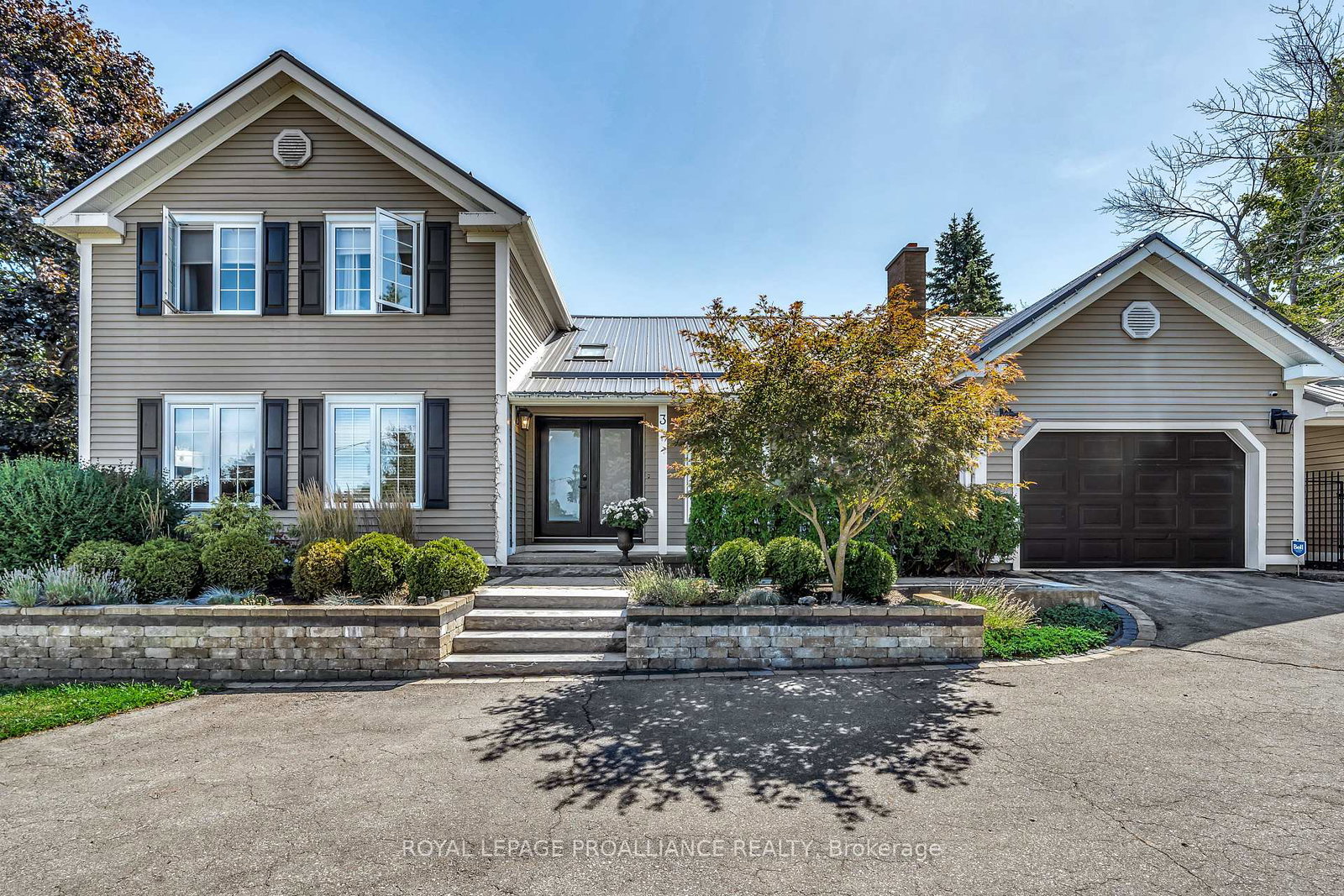 3-wesley-acres-road-prince-edward-county-ontario-x12360265
