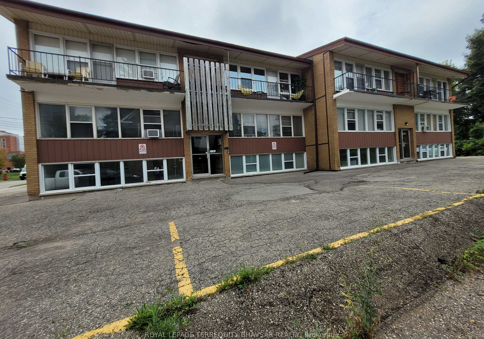 52park-street-kitchener-ontario-x12360393