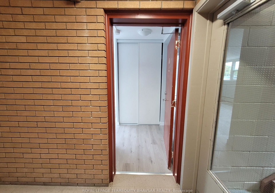 52park-street-kitchener-ontario-x12360393