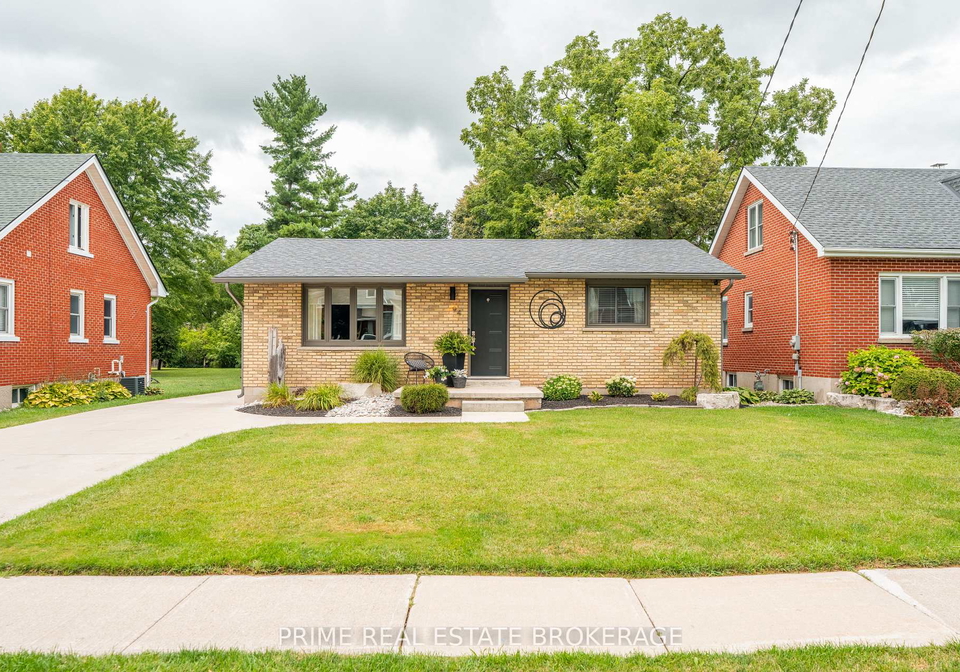 94-john-street-e-south-huron-ontario-x12360421
