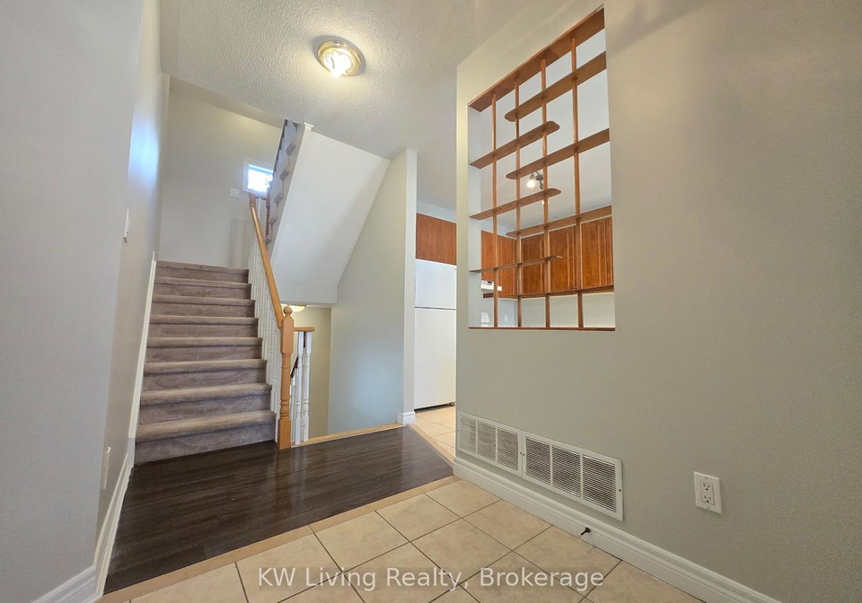 100-beddoe-drive-hamilton-ontario-x12360470
