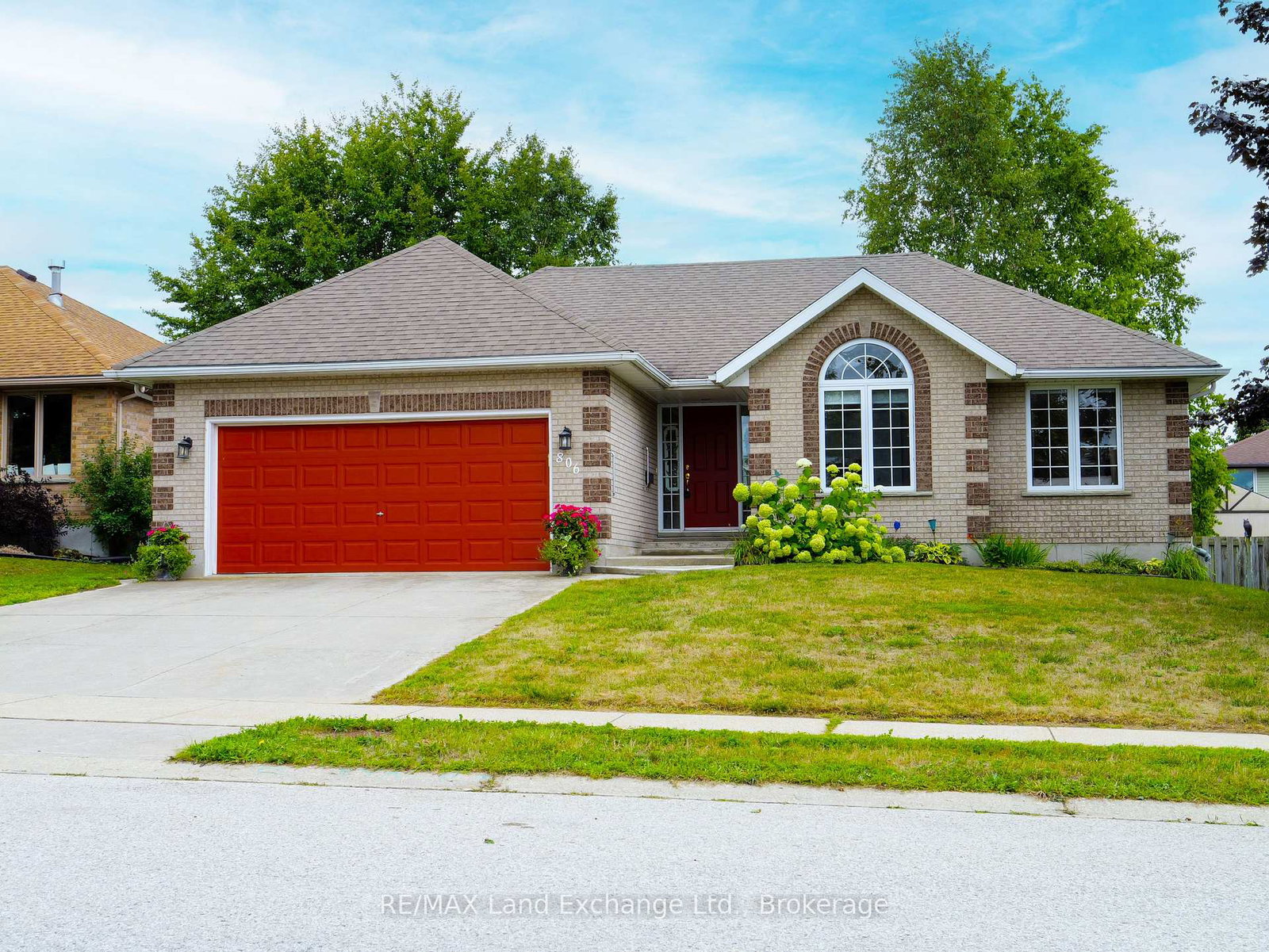 806-maplewood-drive-saugeen-shores-ontario-x12360560