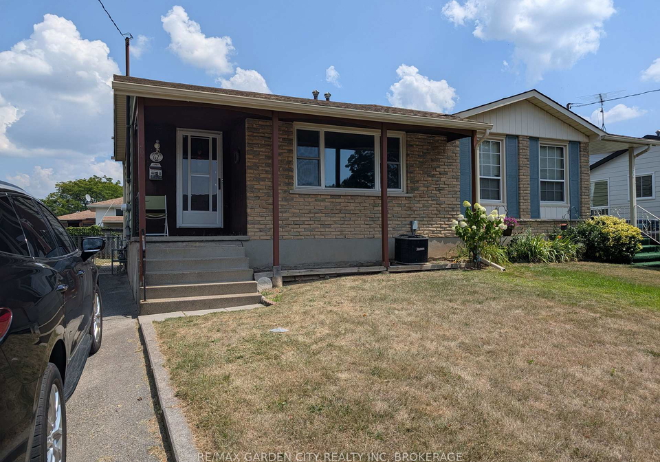 62-allan-drive-st-catharines-ontario-x12361151