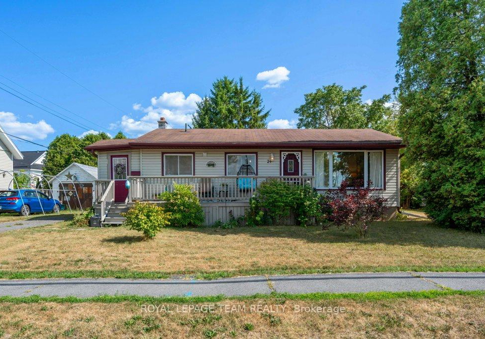 24-beach-avenue-south-dundas-ontario-x12361279