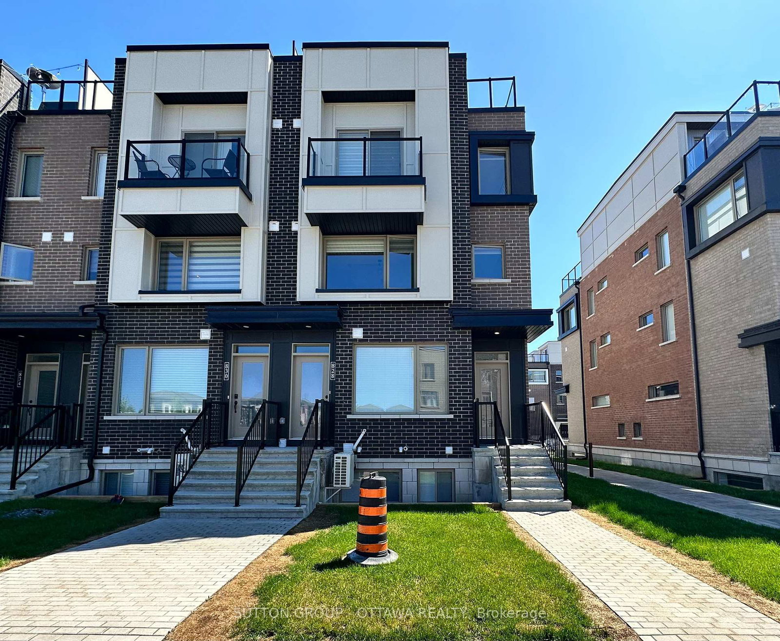 826-mikinak-road-ottawa-ontario-x12361316