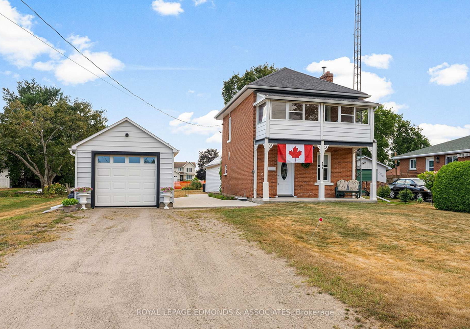 17-elliott-street-whitewater-region-ontario-x12361430