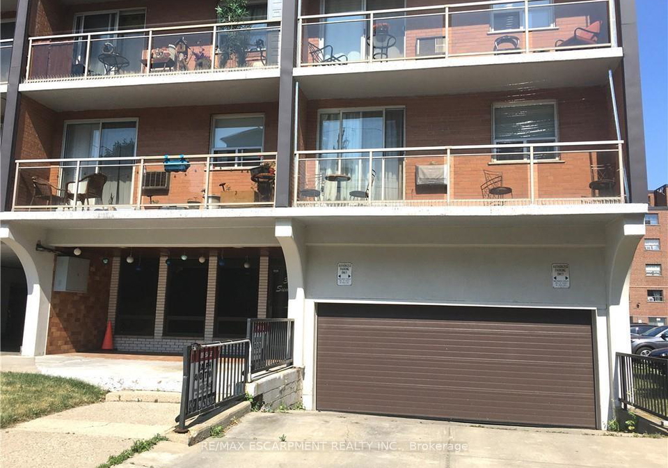 30-summit-avenue-hamilton-ontario-x12361486
