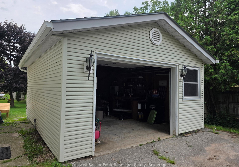 233-queen-street-s-arran-elderslie-ontario-x12361580