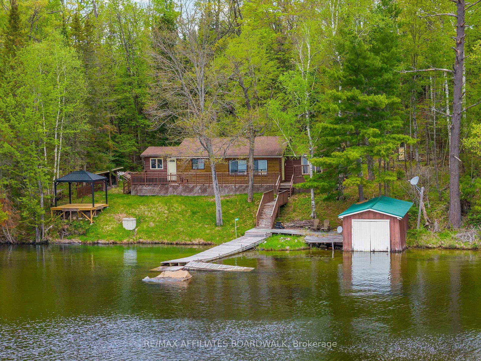 593-mazinaw-lake-addington-highlands-ontario-x12361698