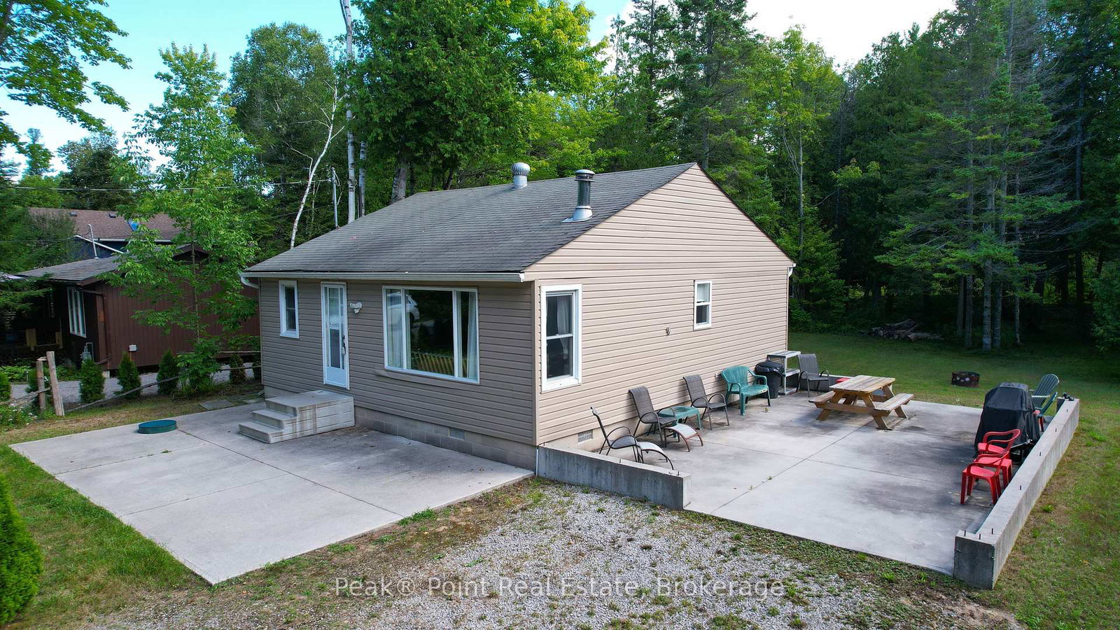 607-third-avenue-n-south-bruce-peninsula-ontario-x12361800