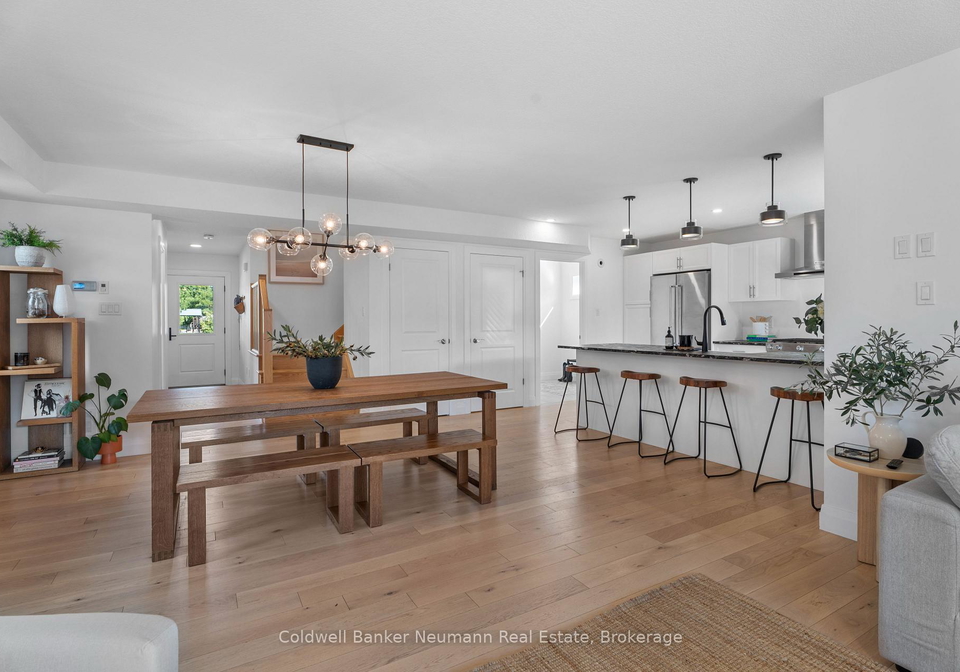 43-york-street-e-centre-wellington-ontario-x12361891