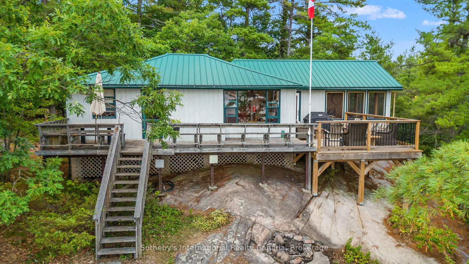 552-is-80-go-home-lake-georgian-bay-ontario-x12361969
