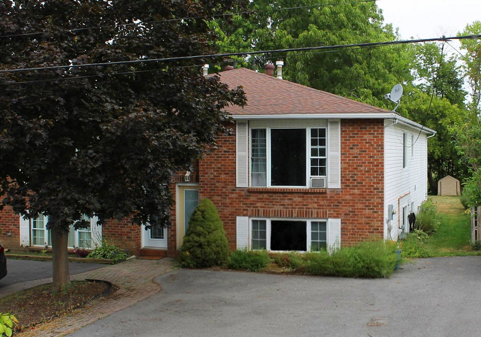 50-b-fifth-street-south-dundas-ontario-x12362106