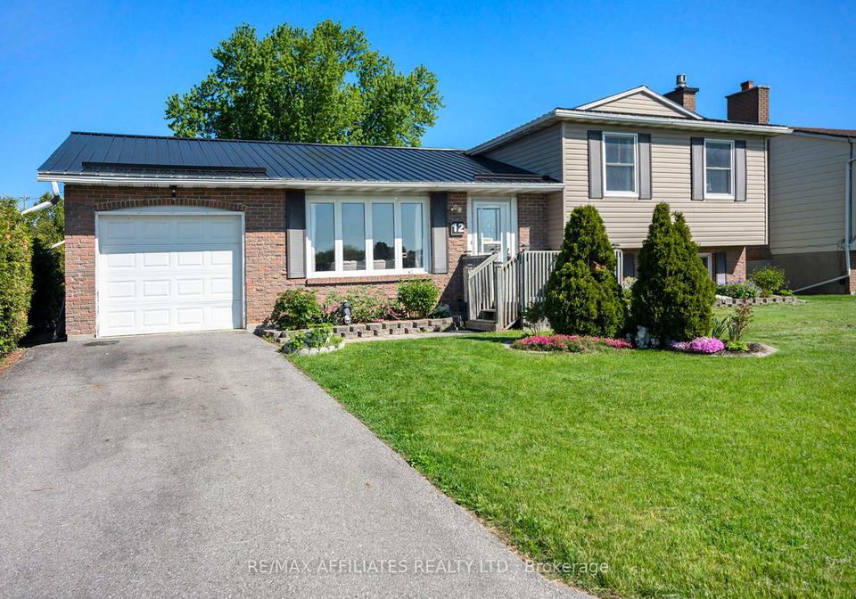 12-ross-street-e-smiths-falls-ontario-x12362557
