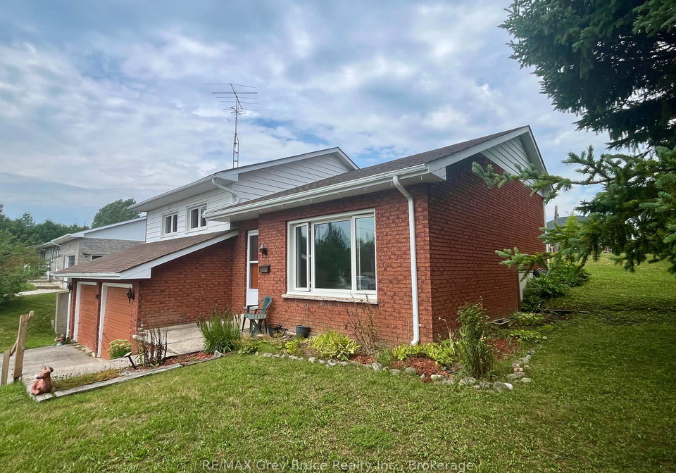 82-brook-street-w-arran-elderslie-ontario-x12362858