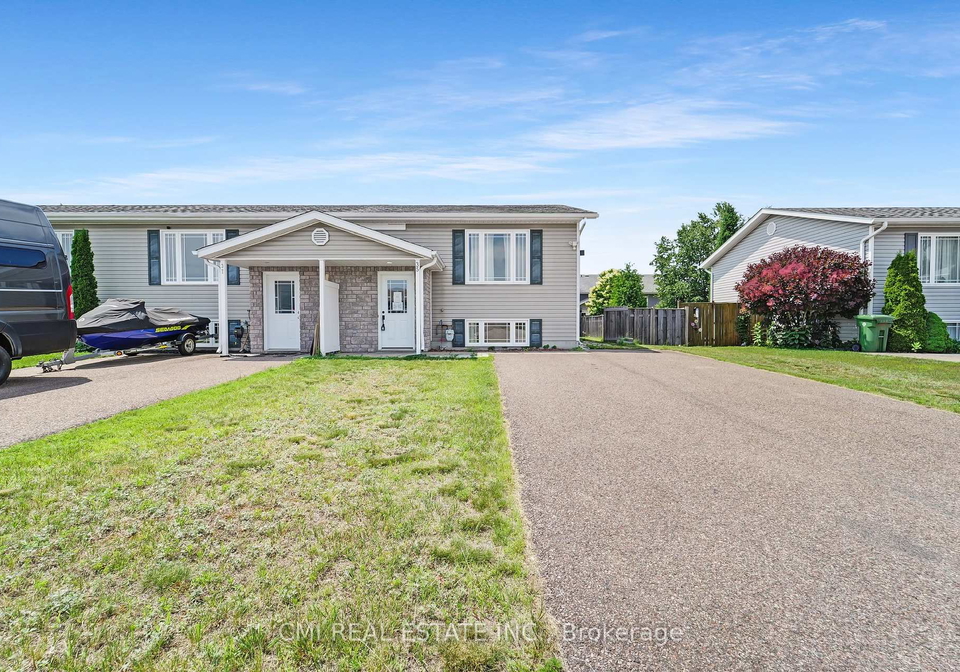 35-renfrew-street-petawawa-ontario-x12362894