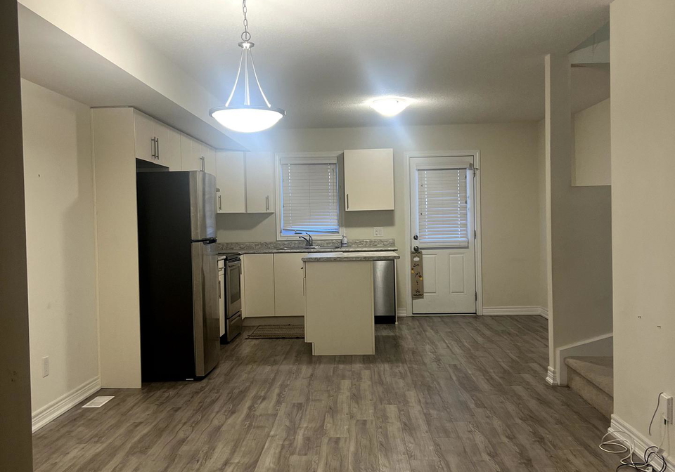 7768-ascot-circle-niagara-falls-ontario-x12362972