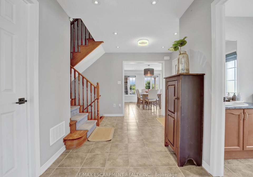 100-burke-street-hamilton-ontario-x12363332
