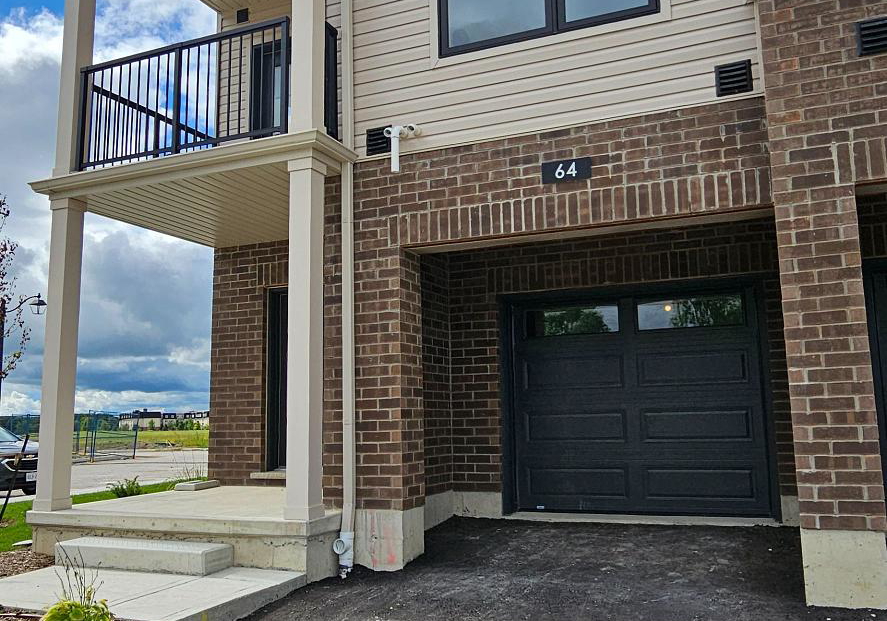 64-ambience-street-stratford-ontario-x12363637