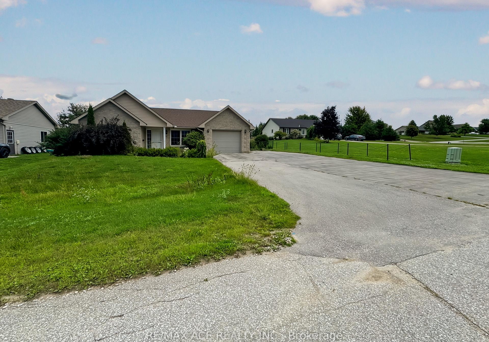 71-heather-lynn-boulevard-arran-elderslie-ontario-x12363789