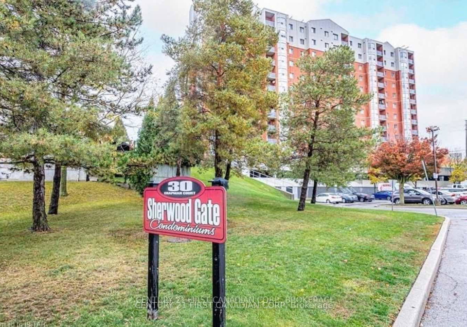 30-chapman-court-london-north-ontario-x12363793