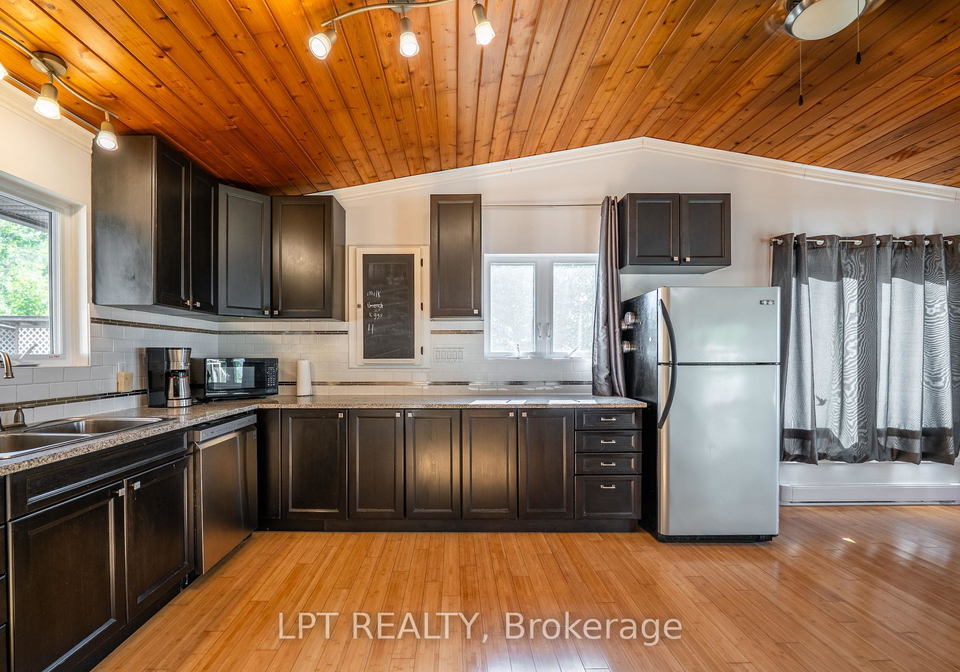 1847-county-road-7-prince-edward-county-ontario-x12363991