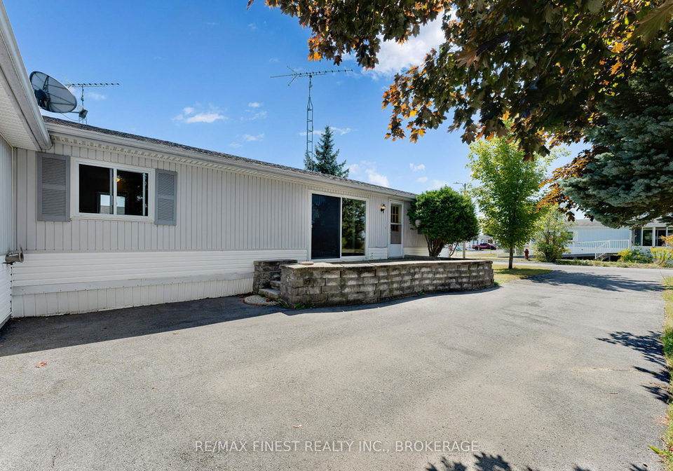 19-maple-drive-greater-napanee-ontario-x12364190