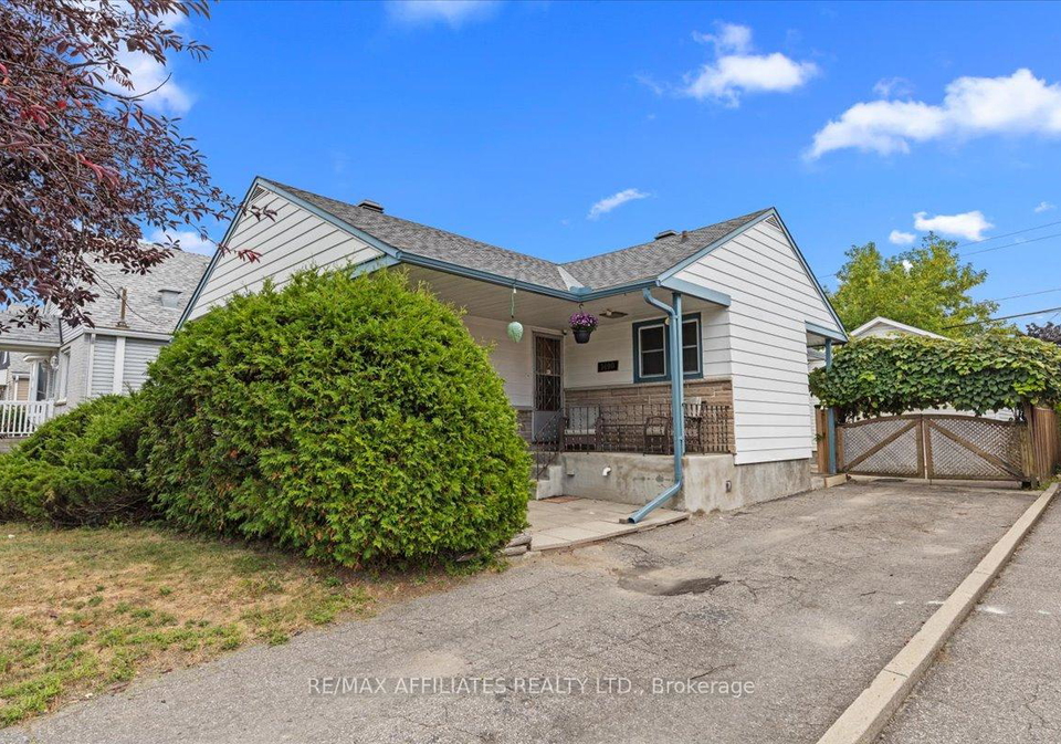 1490-laperriere-avenue-ottawa-ontario-x12364513