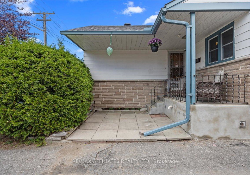 1490-laperriere-avenue-ottawa-ontario-x12364513