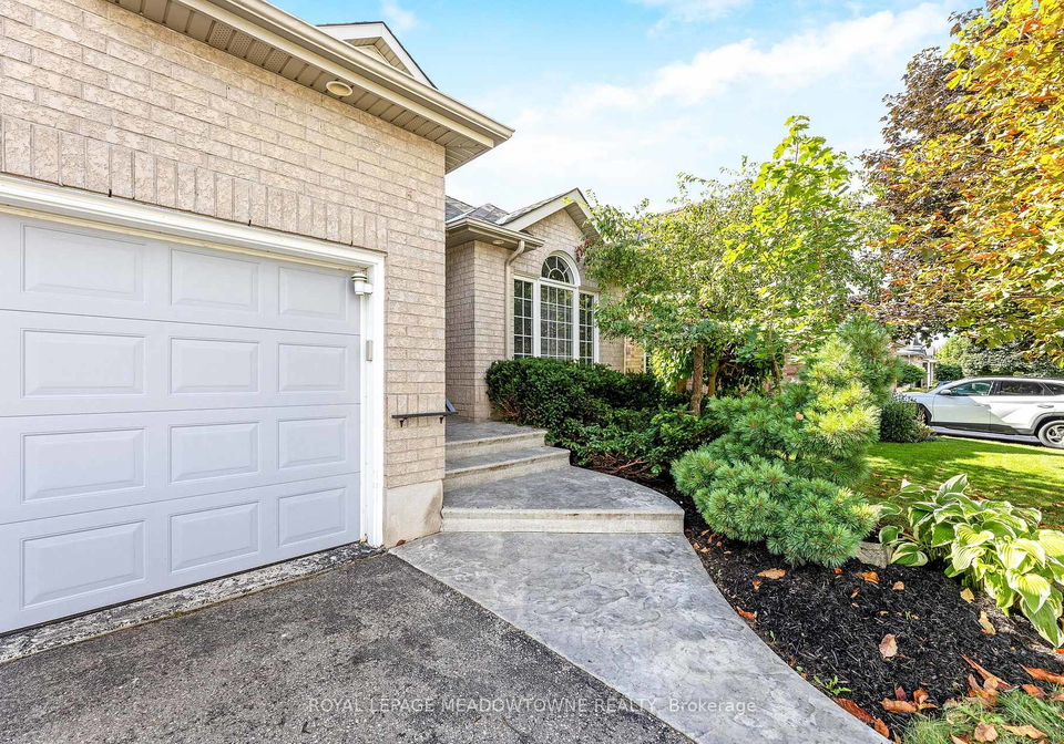 33-grey-oak-drive-guelph-ontario-x12364525