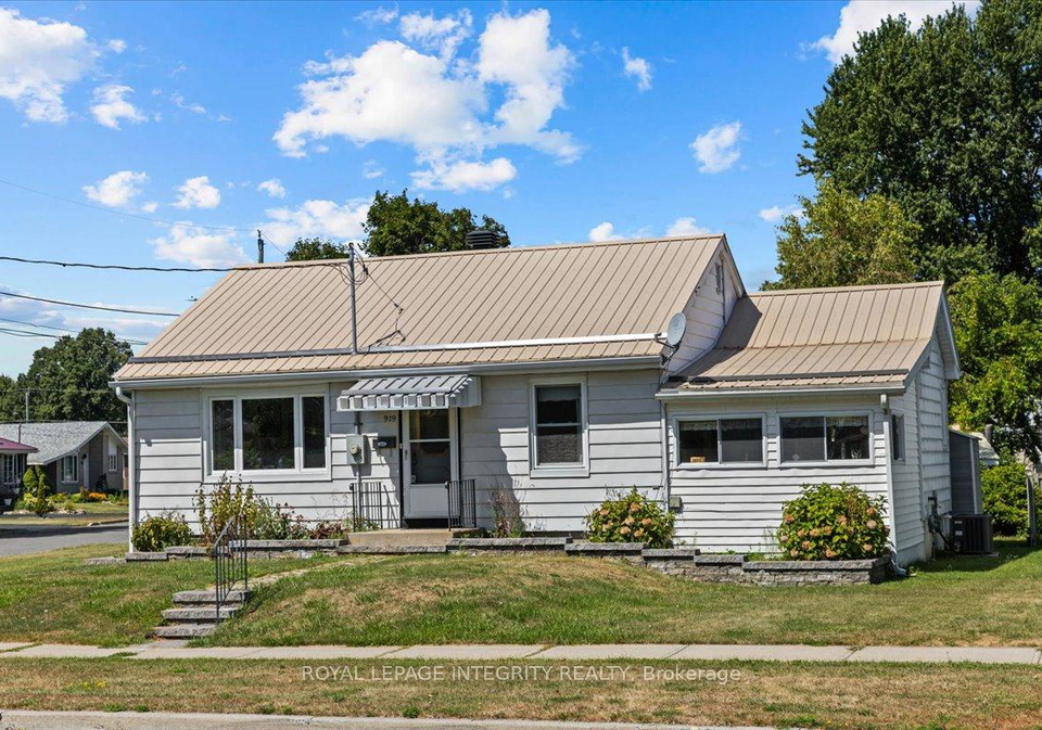 919-leonard-avenue-cornwall-ontario-x12364526