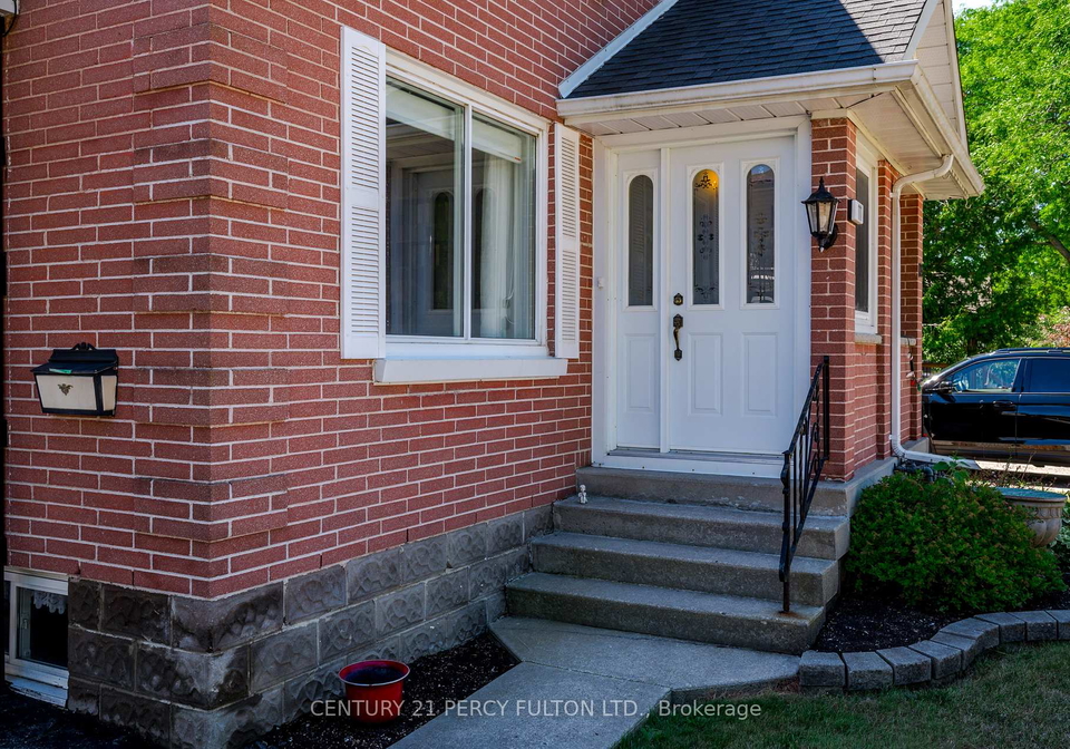 111-short-avenue-kawartha-lakes-ontario-x12364839