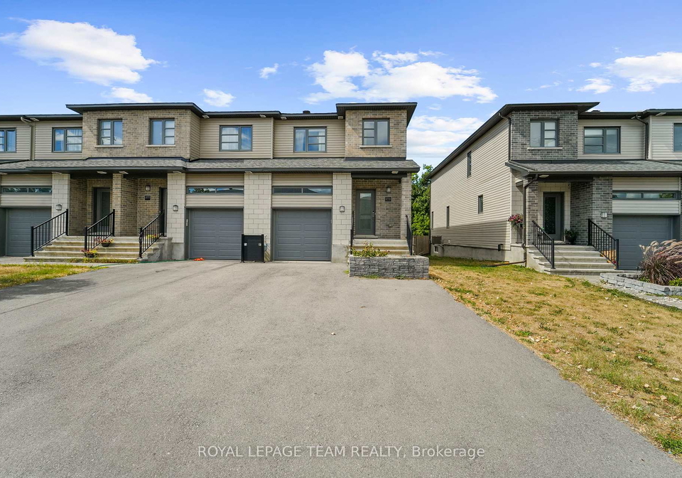 279-munro-street-carleton-place-ontario-x12364960