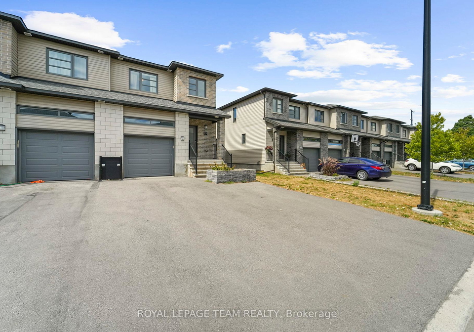 279-munro-street-carleton-place-ontario-x12364960