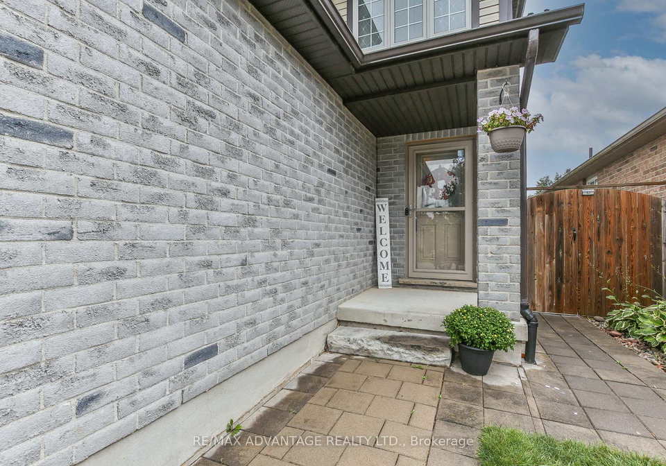 3389-emilycarr-lane-london-south-ontario-x12365204