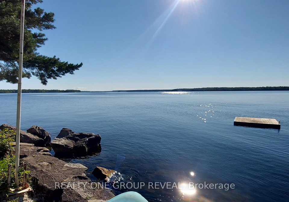 26-fire-route-128-e-trent-lakes-ontario-x12365253